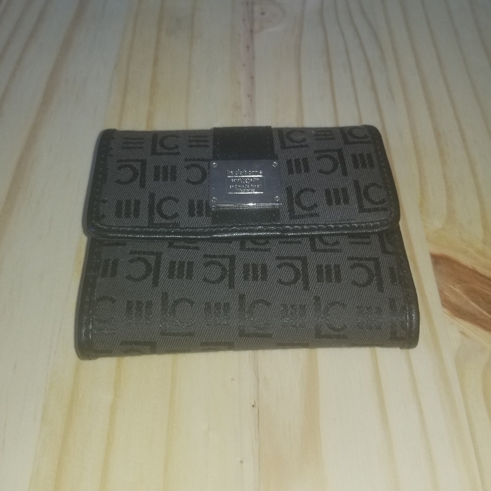 Liz Claiborne trifold wallet